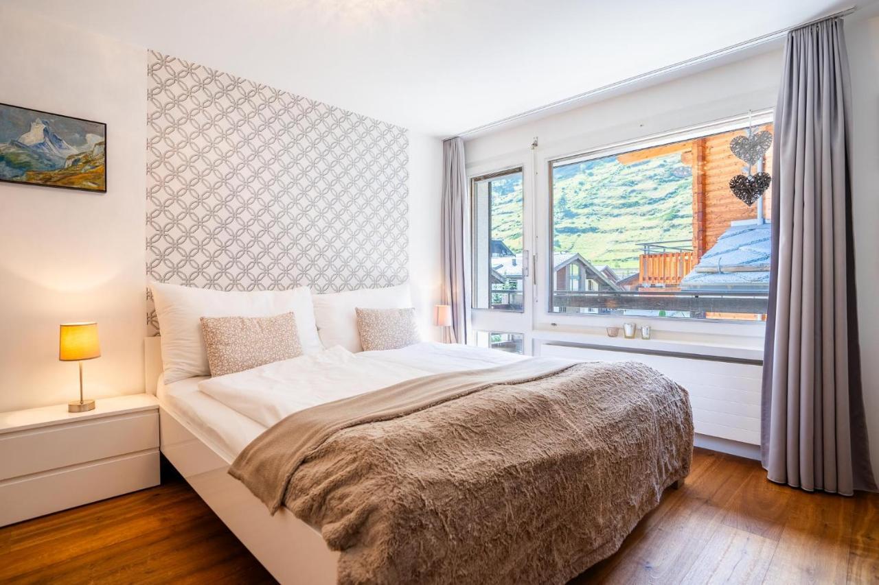 Stylish Home With Matterhorn View In The Center Zermatt Zewnętrze zdjęcie
