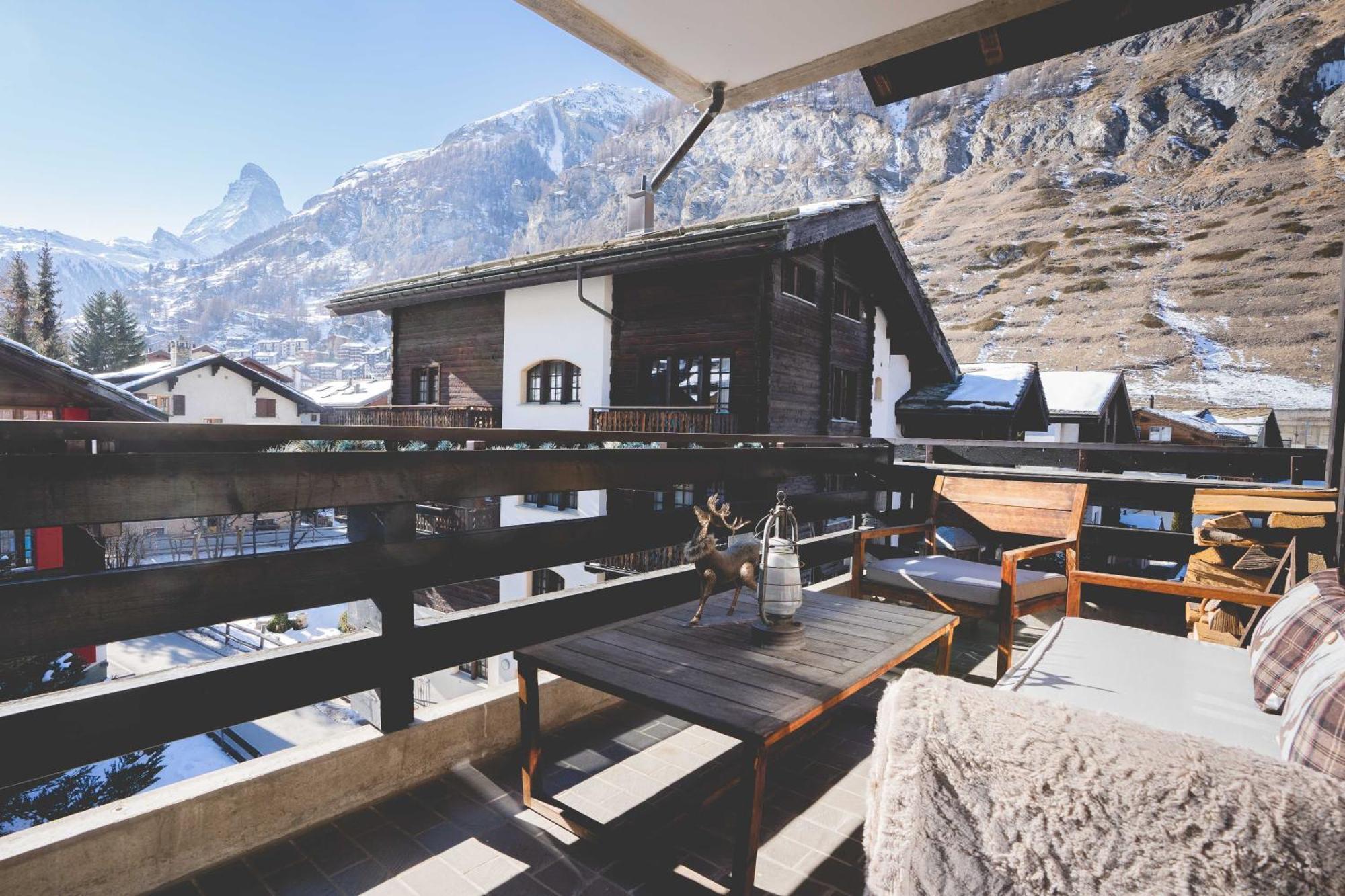 Stylish Home With Matterhorn View In The Center Zermatt Zewnętrze zdjęcie